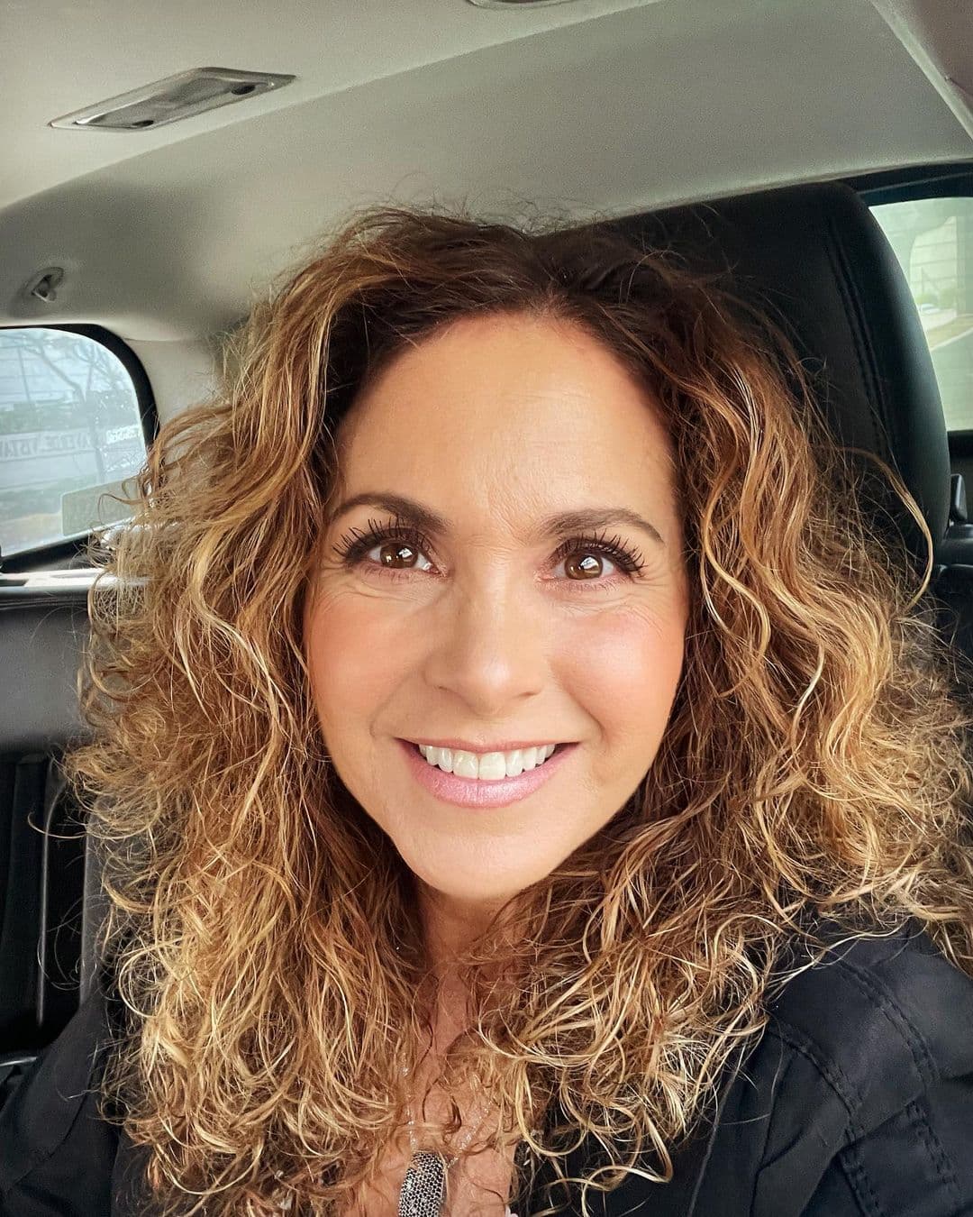 Lucero presume, como pocas veces, a su novio Michel Kuri por San Valentín