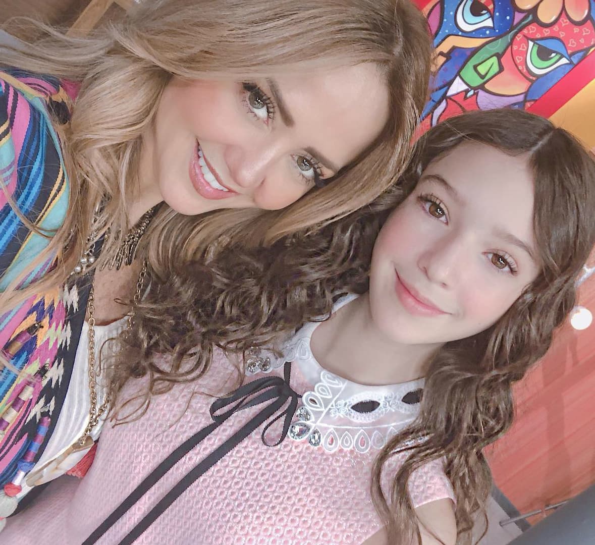 Hija de Andrea Legarreta impacta con su voz y los fans aseguran que los conmovió hasta las lágrimas