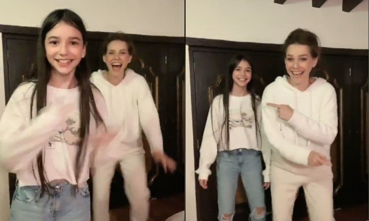 La adolescente debutó en teatro desde niña