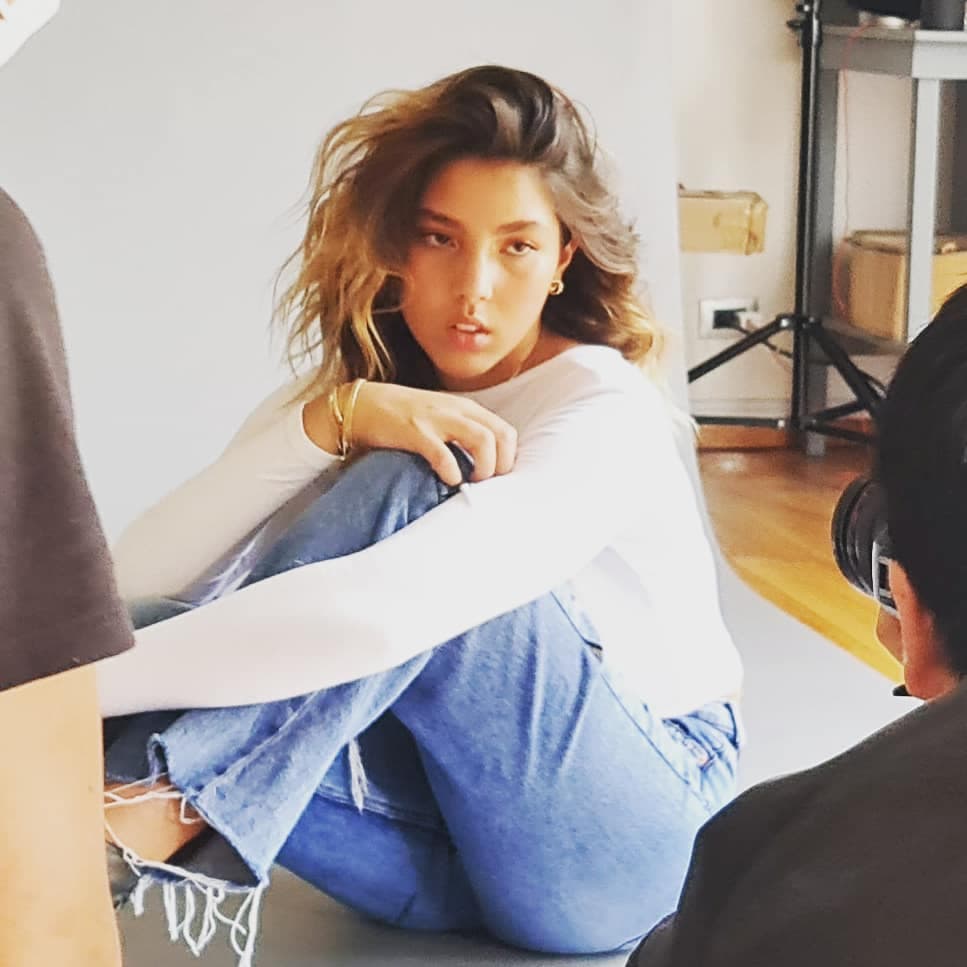 Aunque tiene su cuenta privada en redes sociales, gracias a su mamá se sabe que Beatriz desea incursionar en el modelaje.