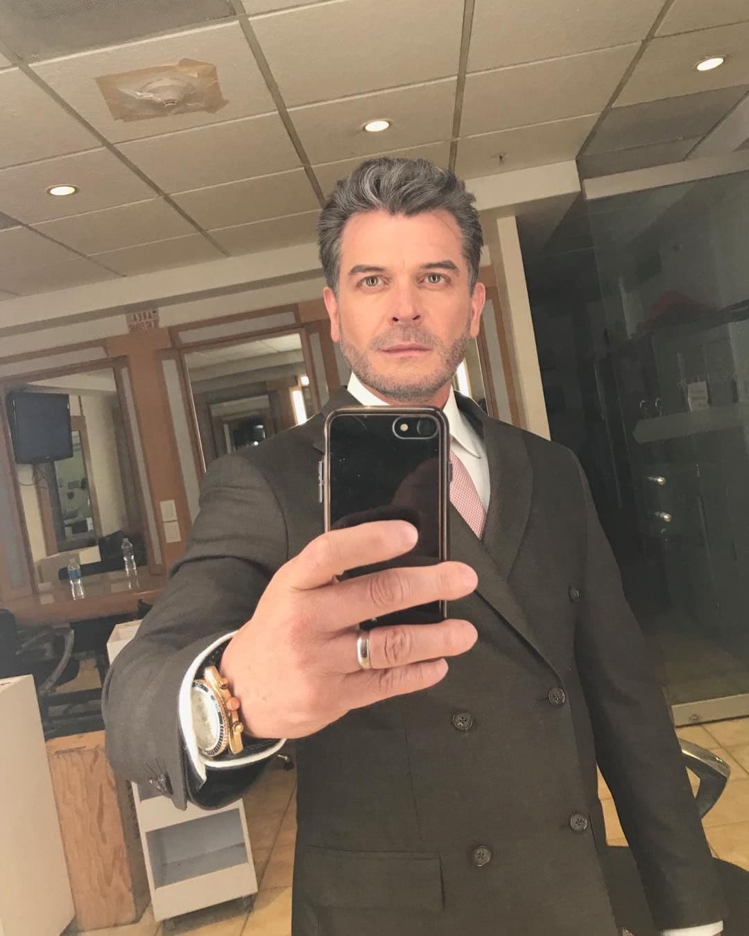 En redes sociales también hace gala de su atractivo físico en selfies, que reciben cientos de ‘Me gusta’