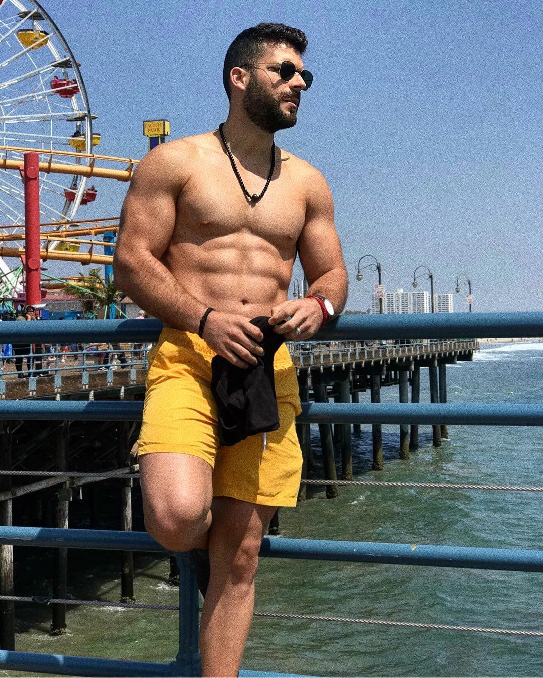 Adrián Di Monte también luce su cuerpo en redes sociales