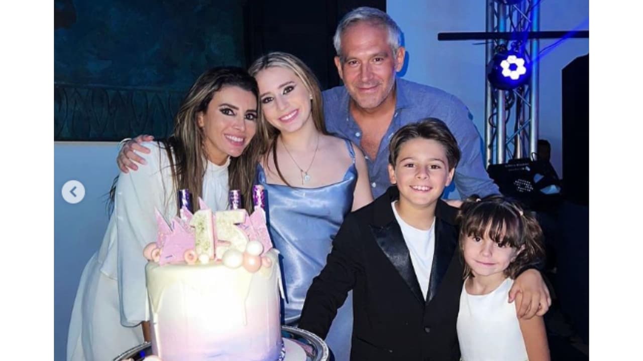 Ella es la esposa de Arath de la Torre, quien también triunfó en la televisión