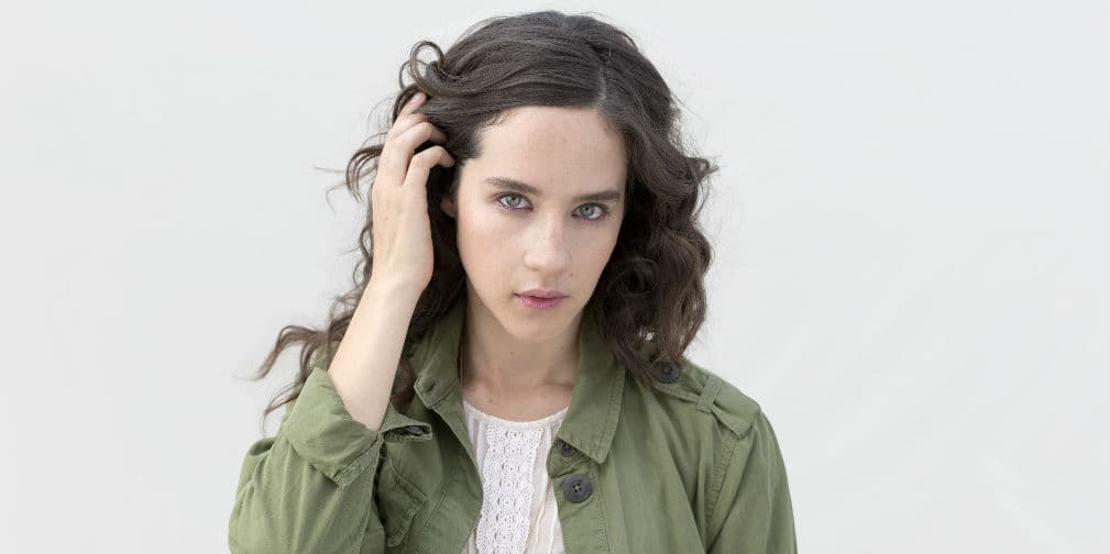 1. Ximena Sariñana: Kalimba reveló, accidentalmente, que ella se casó con su novio Rodrigo Rodríguez.