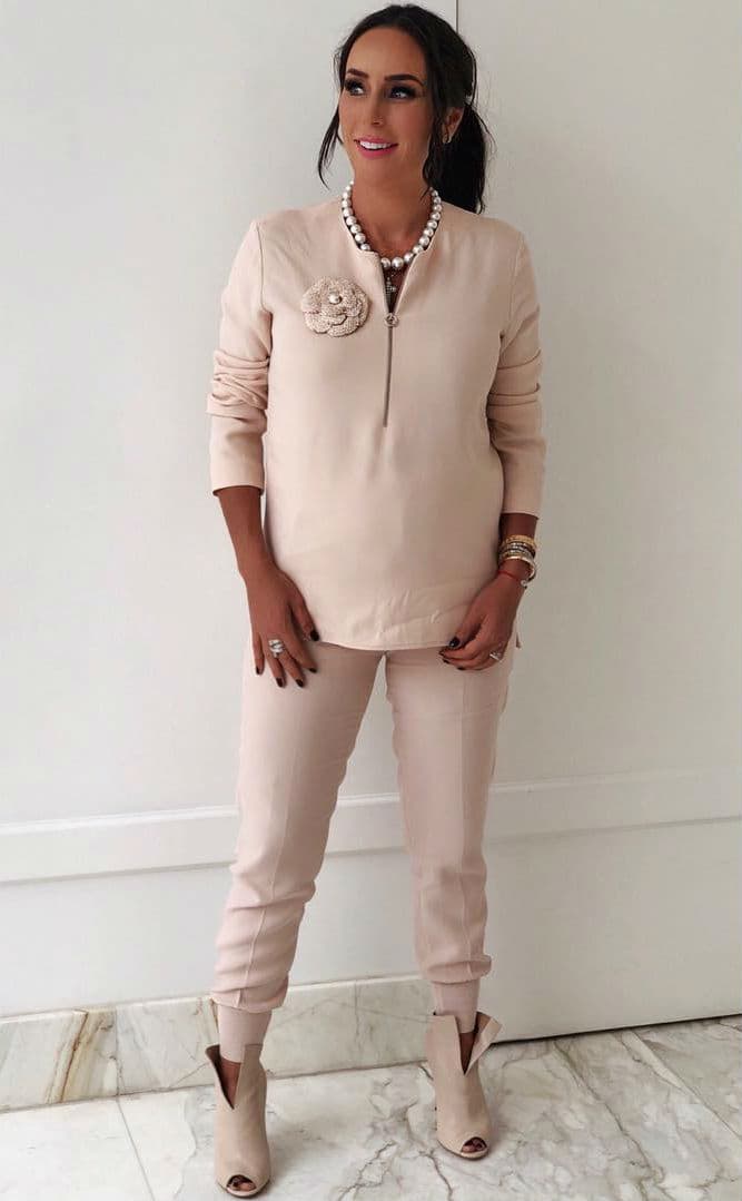 María es producto de su matrimonio con Víctor Álvarez, con quien contrajo nupcias en 2015