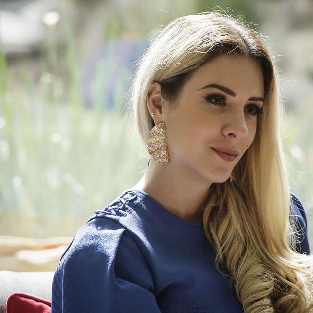 Gloria Stalina dará vida a "Diana", la esposa de "Charly" y madre de "Vanesa". Es una mujer bella, frívola e inescrupulosa que maneja la carrera de su marido.