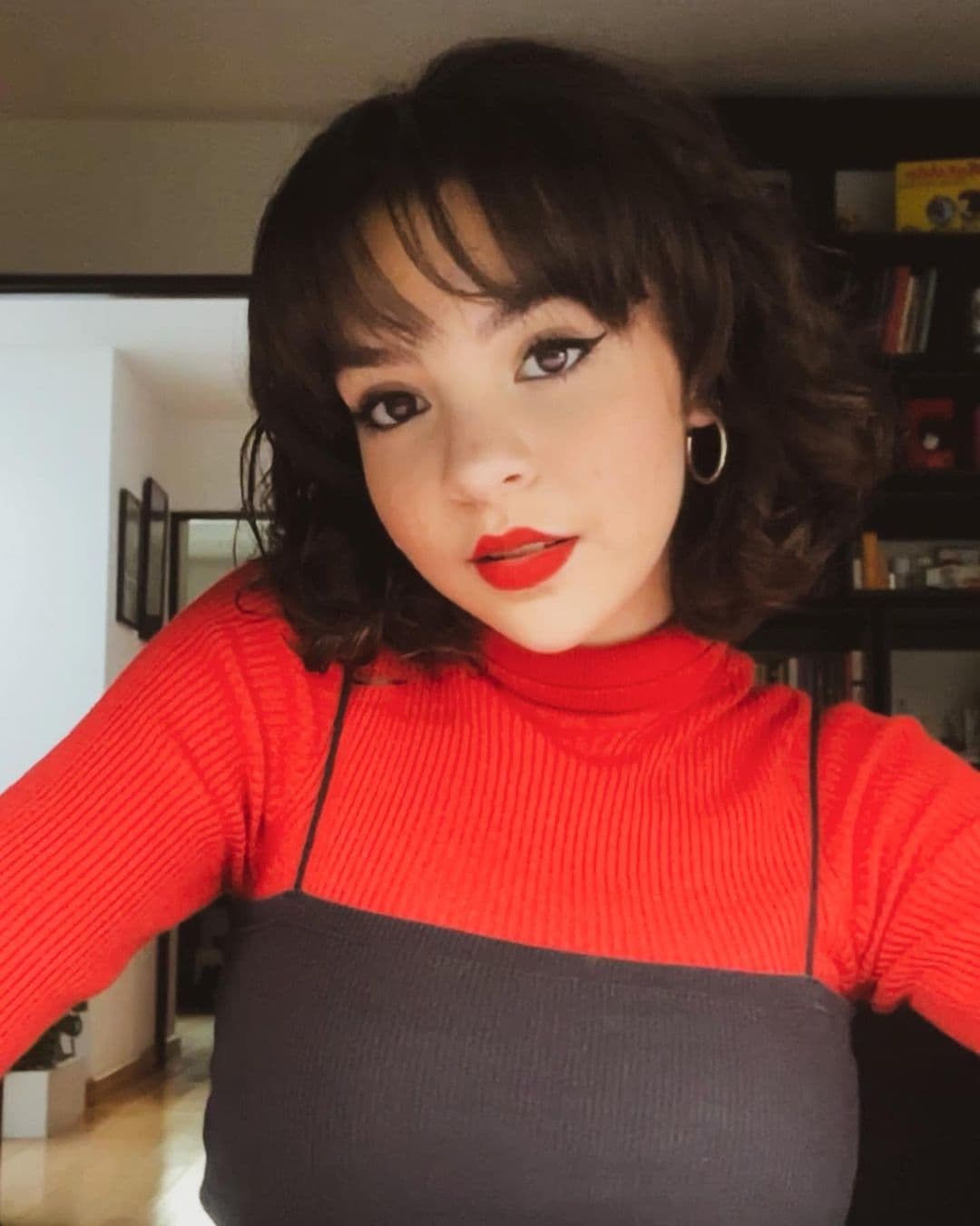 María Perroni se vuelve ‘rebelde’ en serie paranormal de ViX+