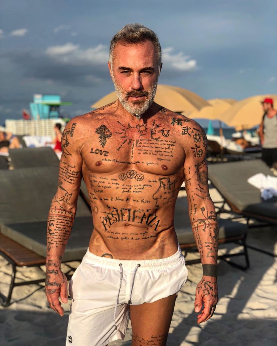 La pareja comenzó su relación en el 2019, luego de que el italiano terminara su noviazgo con la colombiana, Ariadna Gutiérrez.