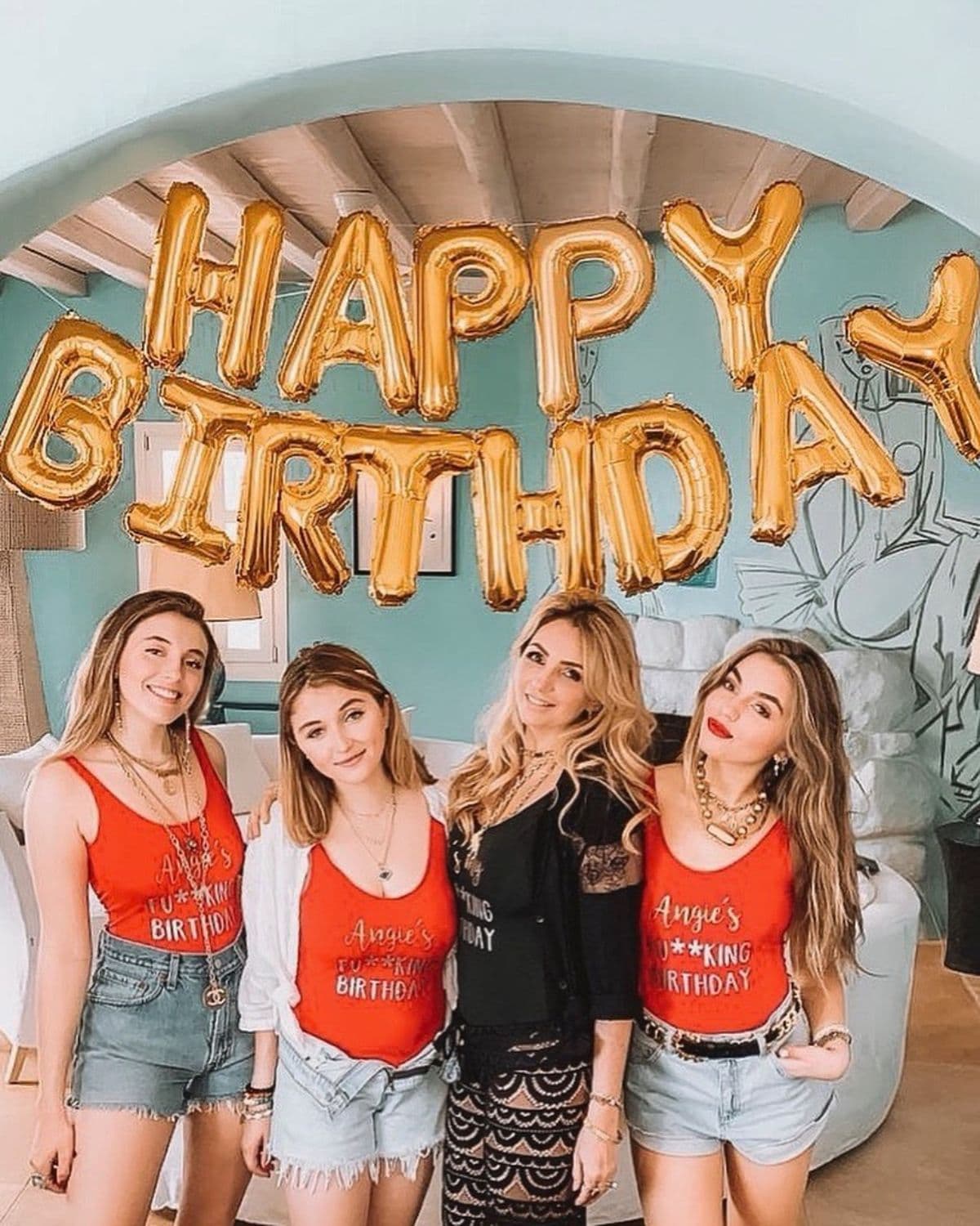 Hija menor de Angélica Rivera cumple 16 años y así la festejan