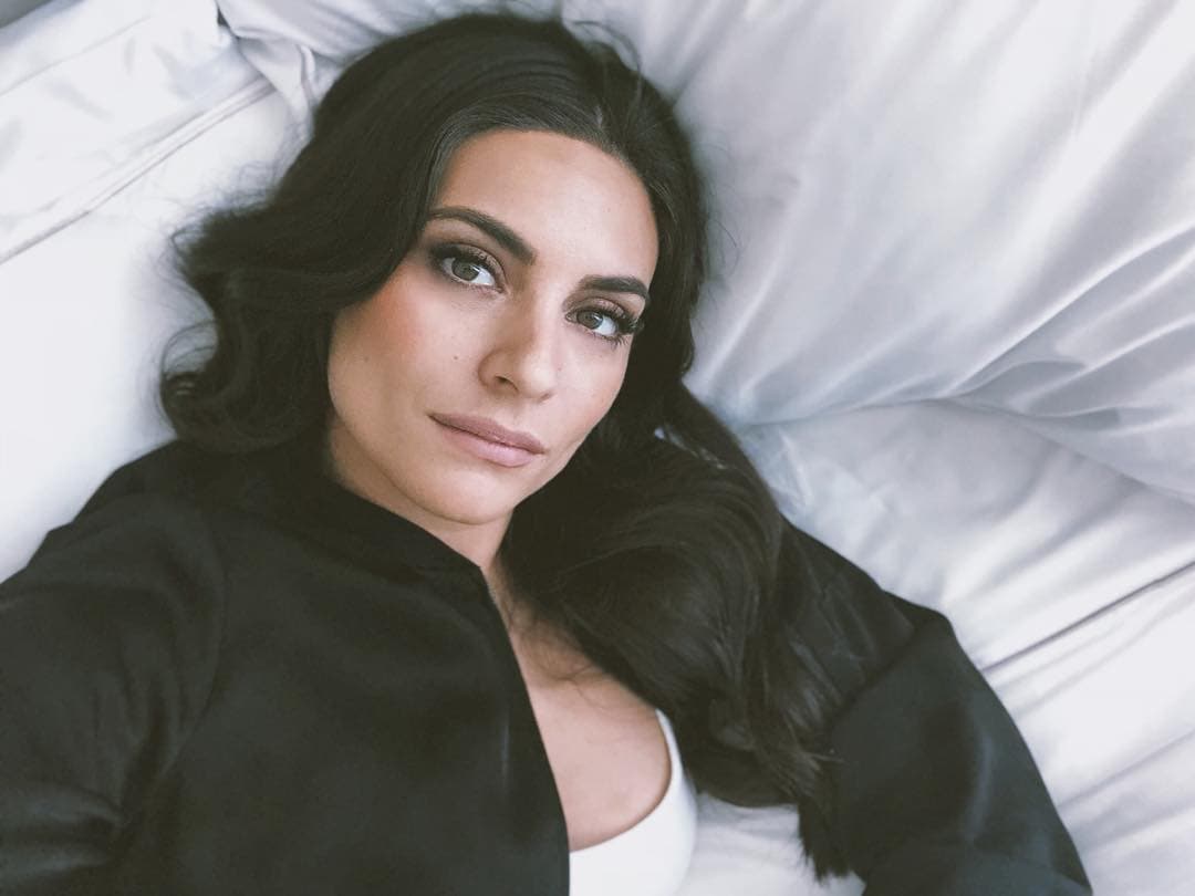 Ana Brenda saca chispas en ajustado traje de baño