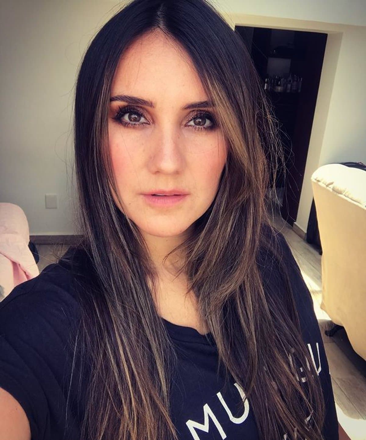 Dulce María aparece con nuevo look, ¡luce hermosa!