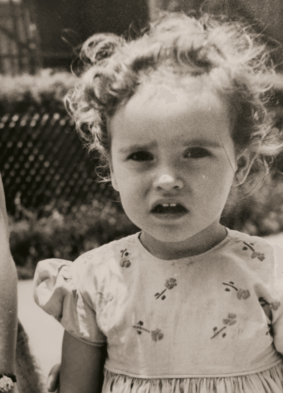 En esta foto era una pequeña bebé que aún no sabía que triunfaría en la televisión.