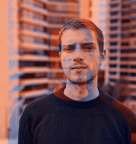 Pese a tener tan solo 20 años, Nicolás ha decidido emprender una carrera como cantante, definiendo su estilo como "una mezcla entre lo urbano y el hip hop". El joven ha conseguido amasar una gran cantidad de seguidores en redes sociales, pues, sin duda, ha heredado la belleza de sus padres.