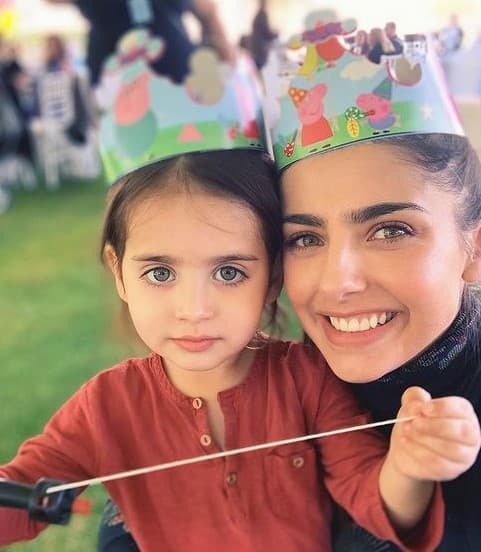 Hijo de Michelle Renaud conmueve con carta a Santa Claus: ‘Un castillo de princesas para mi mami’