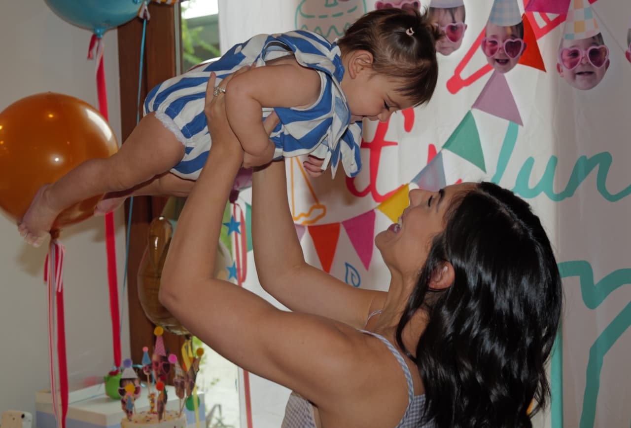 Ana Brenda y su hija Aria.