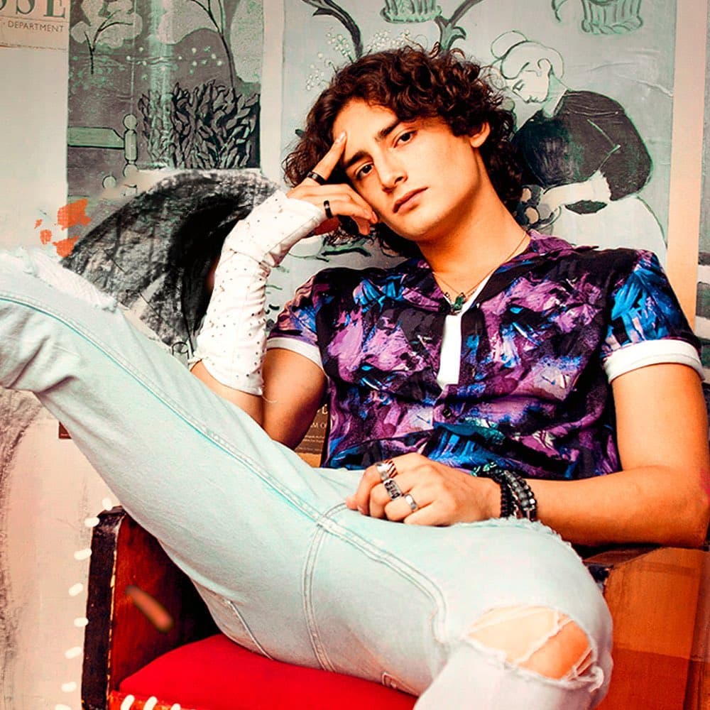 “Sale mi padre en calzones”: Emilio Osorio nos pone a bailar con nuevo video y revela su amor por cantante mexicana