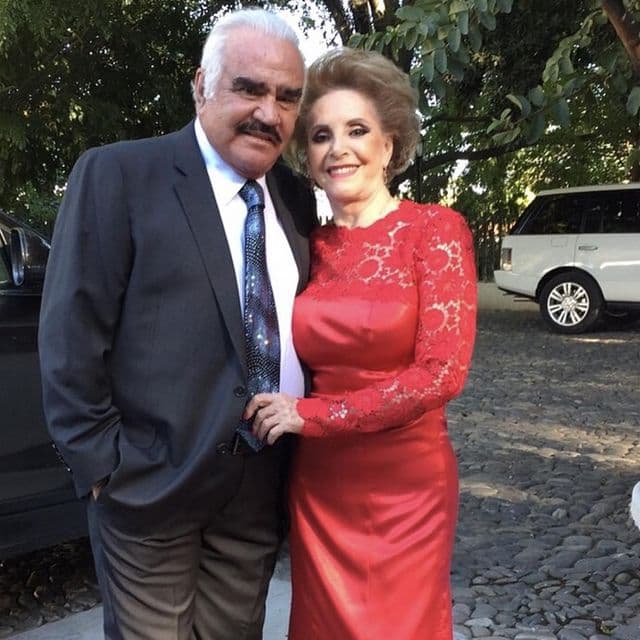Cuquita recibió a través de las redes de Vicente Fernández un misterioso mensaje.