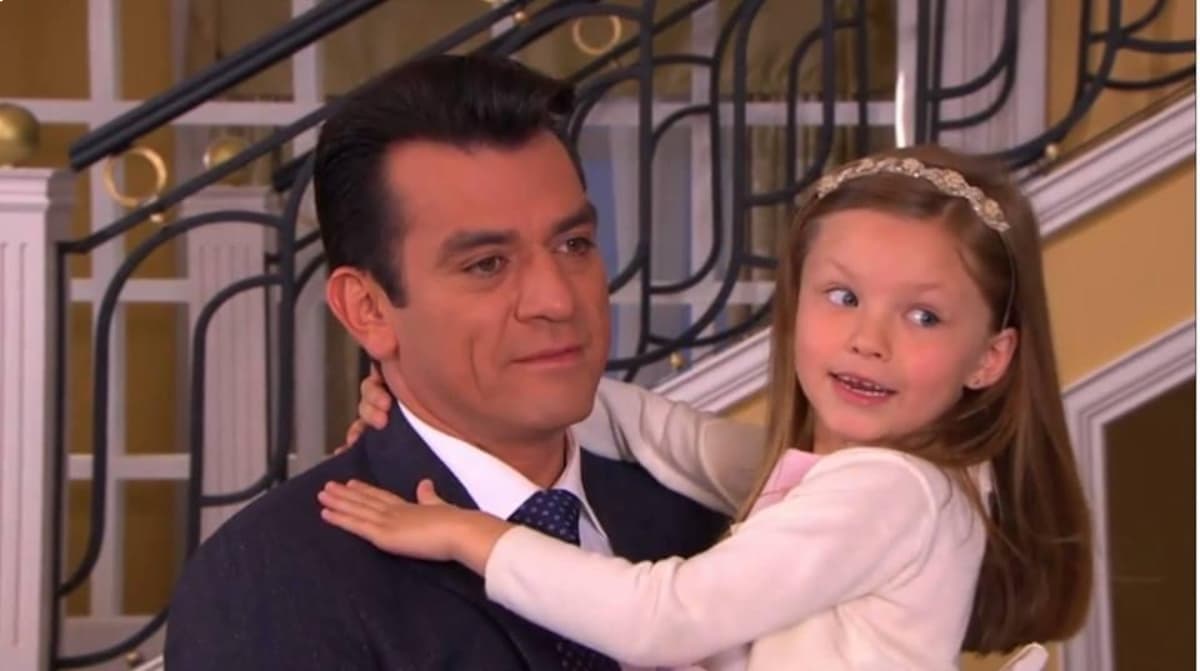 Luz de Mi corazón es tuyo cumple XV años; festeja con tremenda fiesta