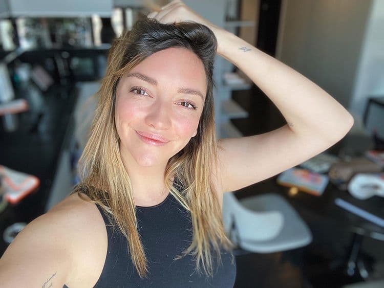 Regina Blandón se transforma en atractiva pelirroja y luce irreconocible con drástico cambio de look