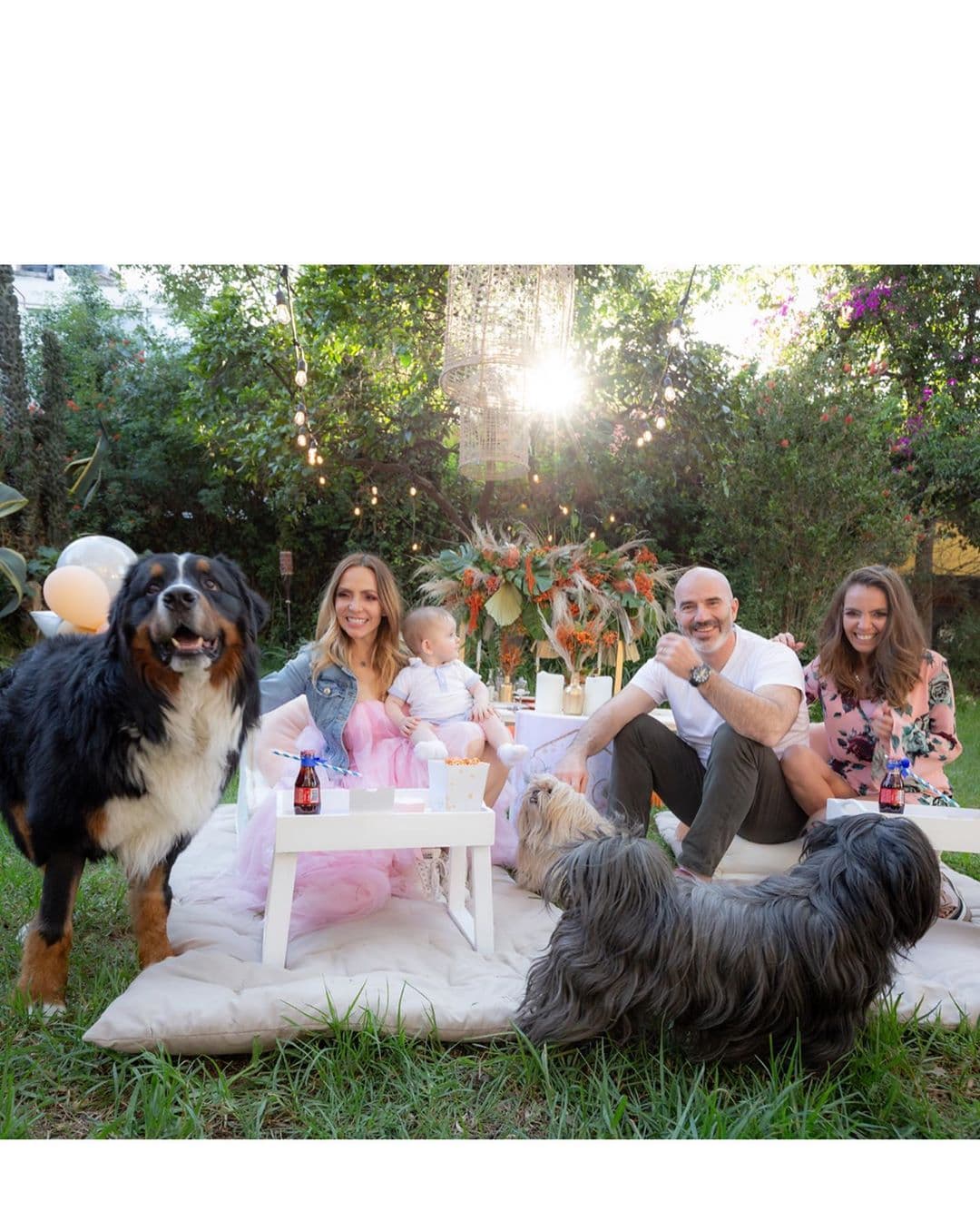 "Dice que cada cada celebración de cumpleaños tiene que ser recordado como un día inolvidable. El mío tenía muchas enseñanzas guardadas para mi . Soy inmensamente afortunada por tener tener la familia que tengo y tanto amor siempre de tantos amigos", escribió en su cuenta oficial de Instagram.