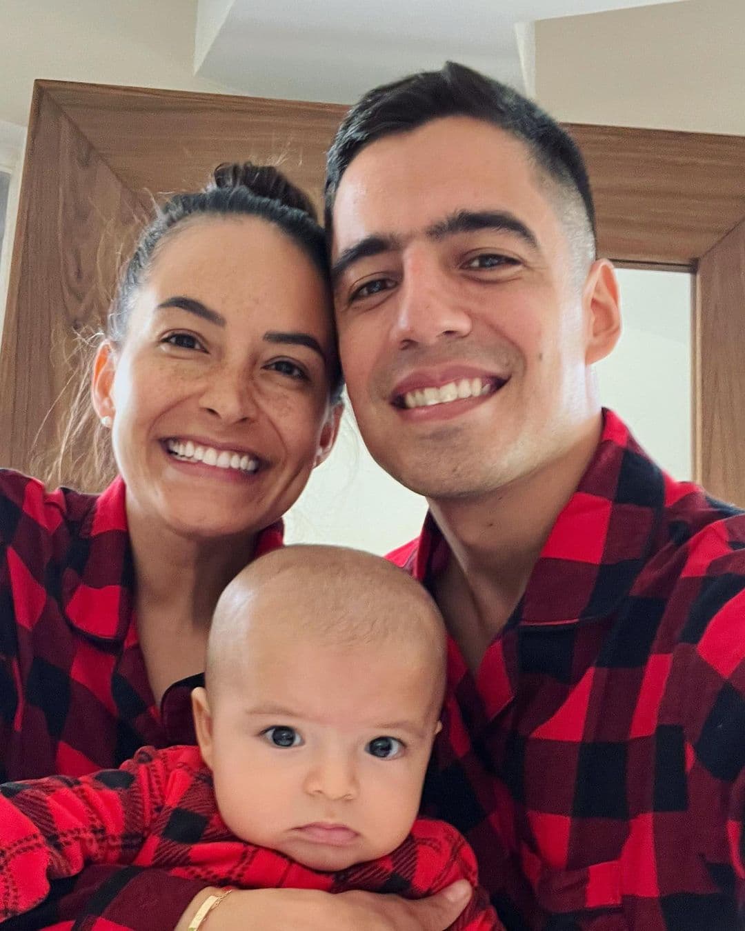 Gina Holguín relata que congeló su leche materna, ¿por qué lo hizo?