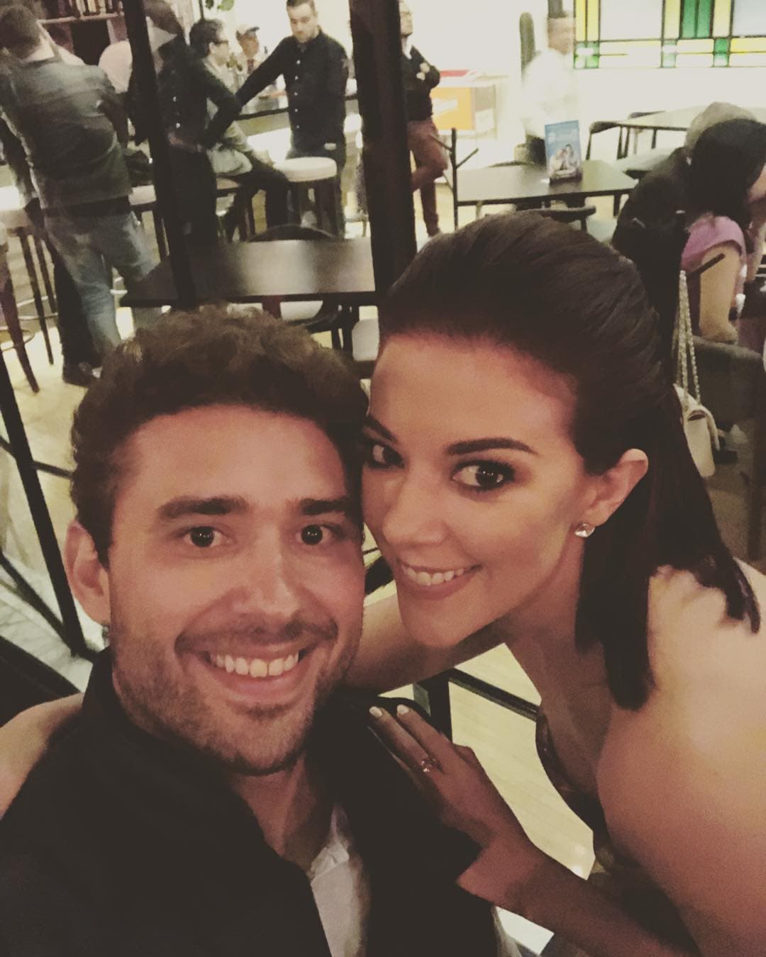 Pablo Castillo es el sexy hermano de la actriz Fernanda Castillo. Llama la atención por ser fitness, tiene 32 años, se dedica al marketing y tiene un romance con Eva Cedeño, actriz de ‘Te doy la vida’.
