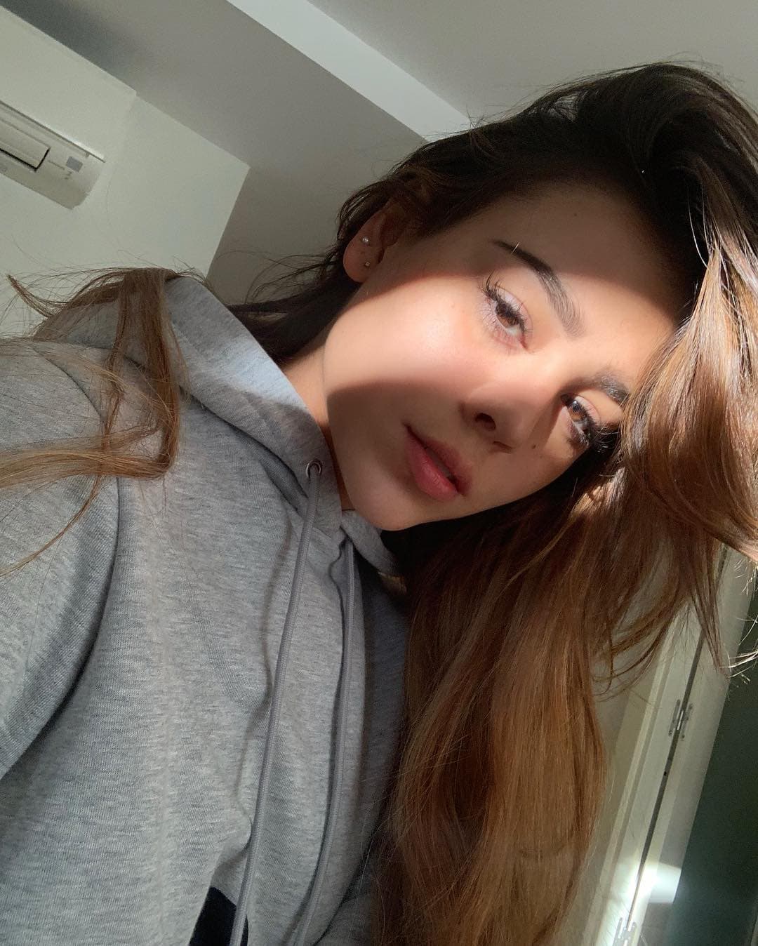 Critican a Danna Paola por aparecer sin maquillaje en Instagram