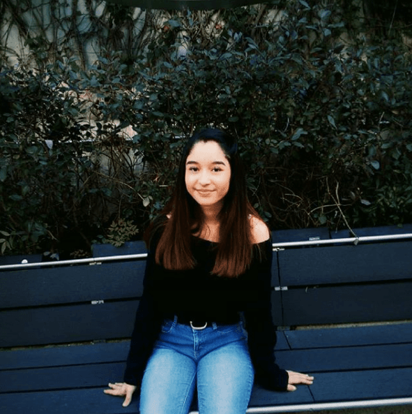 Por su parte, Ximena también ha incursionado como creadora de contenido y en 2019 lanzó su canal de YouTube, en el cual interactúa con sus fans; comparte anécdotas y tutoriales.