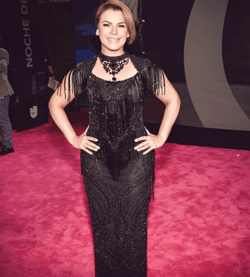 Olga Tañón portó un vestido muy cargado, que la alejó de las mejor vestidas.