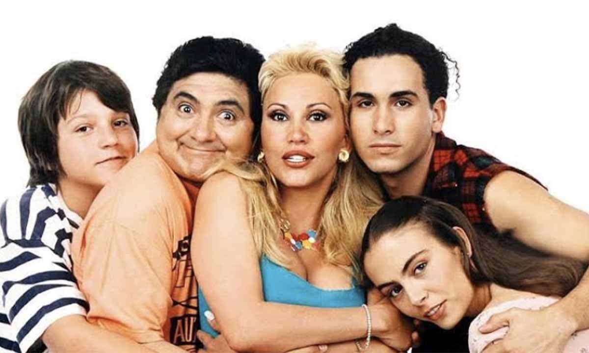 Laura León y Carlos Bonavides protagonizaron el melodrama