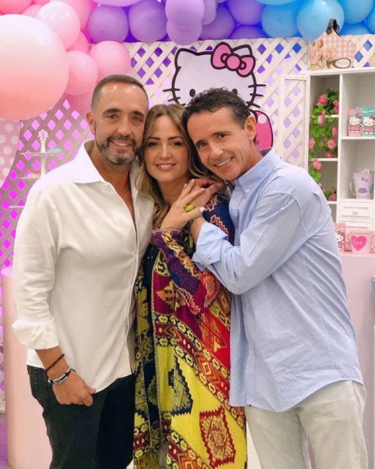Los admiradores de la esposa de Erik Rubín han quedado tan impactados por la similitud, que les han enviado toda clase de piropos en redes sociales.