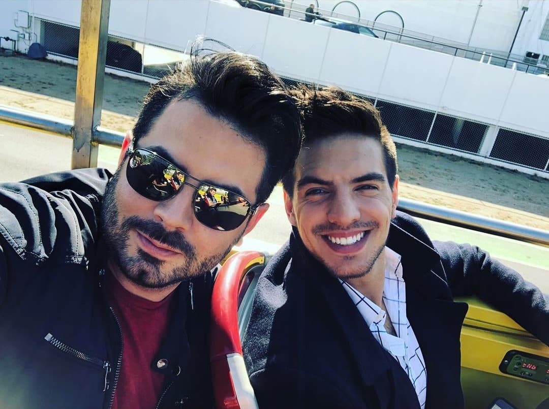 José Eduardo Derbez desprecia a la madre de Vadhir y él le reclama: ‘No le hables así a mi mamá’