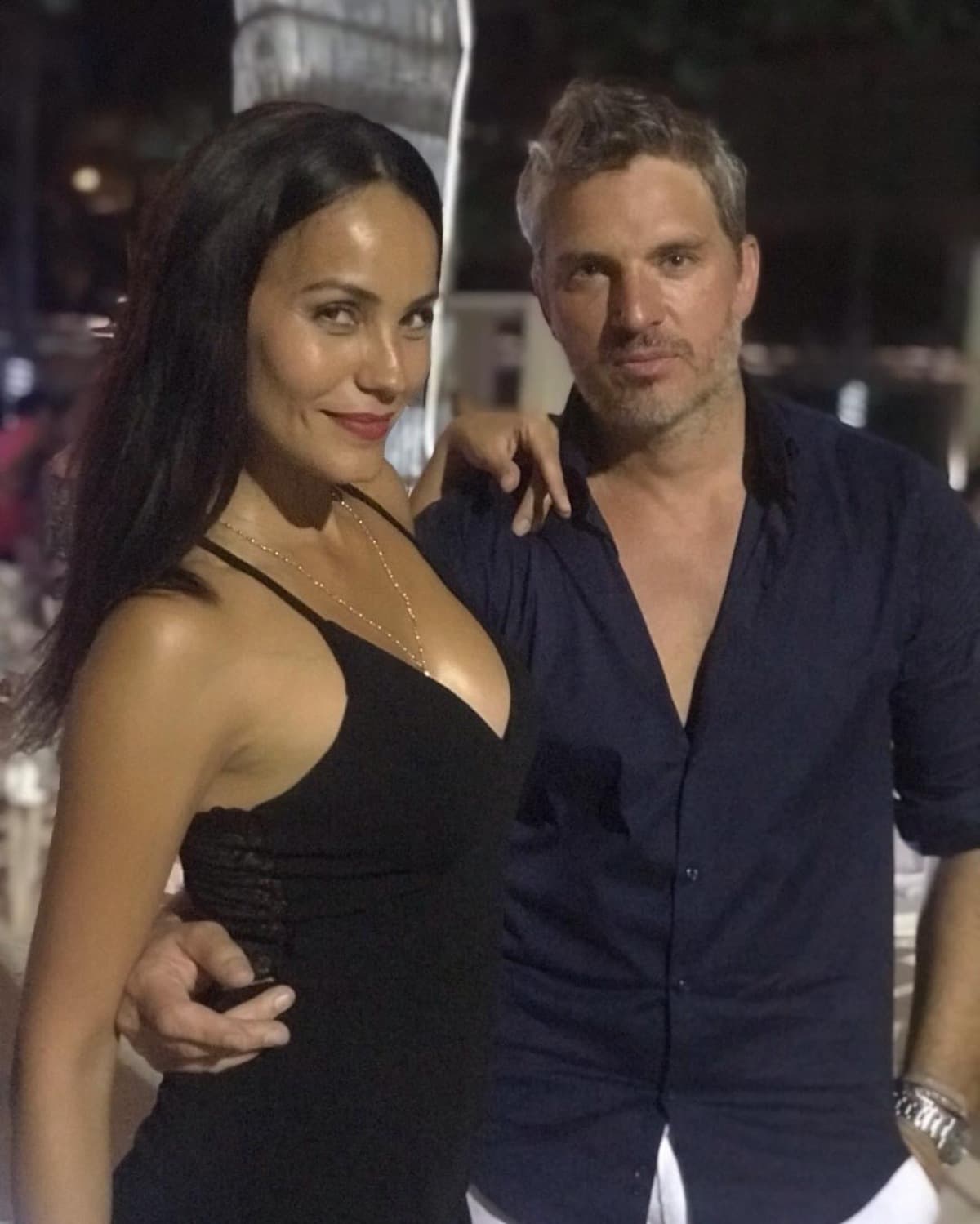 Jessica Más y Ramiro Fumazoni, quienes en la telenovela dan vida a 'Minerva' y 'Fabricio', están casados y son papás de unos mellizos.