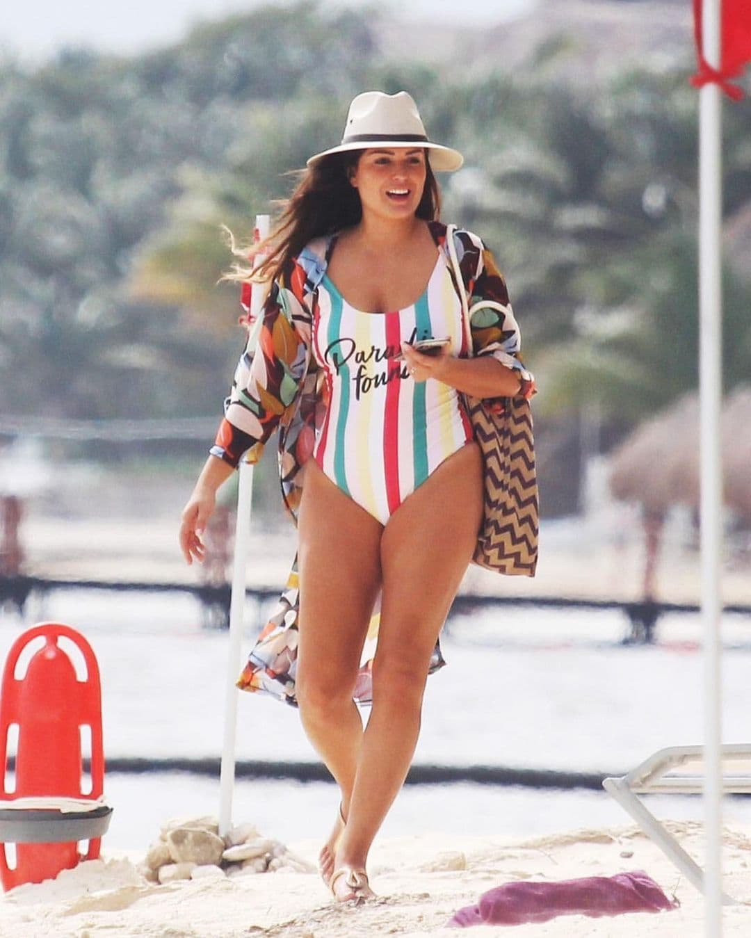 Mariana Echeverría impacta en traje de baño a un mes de dar a luz y fans reaccionan: ‘Qué cuerpazo’