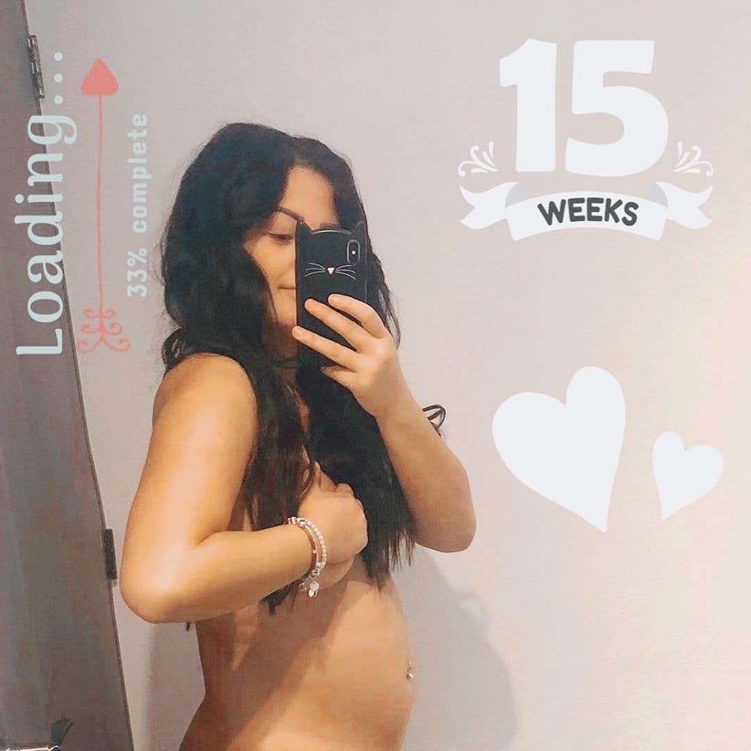 Incluso en la semana 15 de gestación, Mariana Echeverría causó revuelo al aparecer completamente desnuda, hecho que le valió más de 200 mil ‘Me gusta’ e infinidad de piropos.