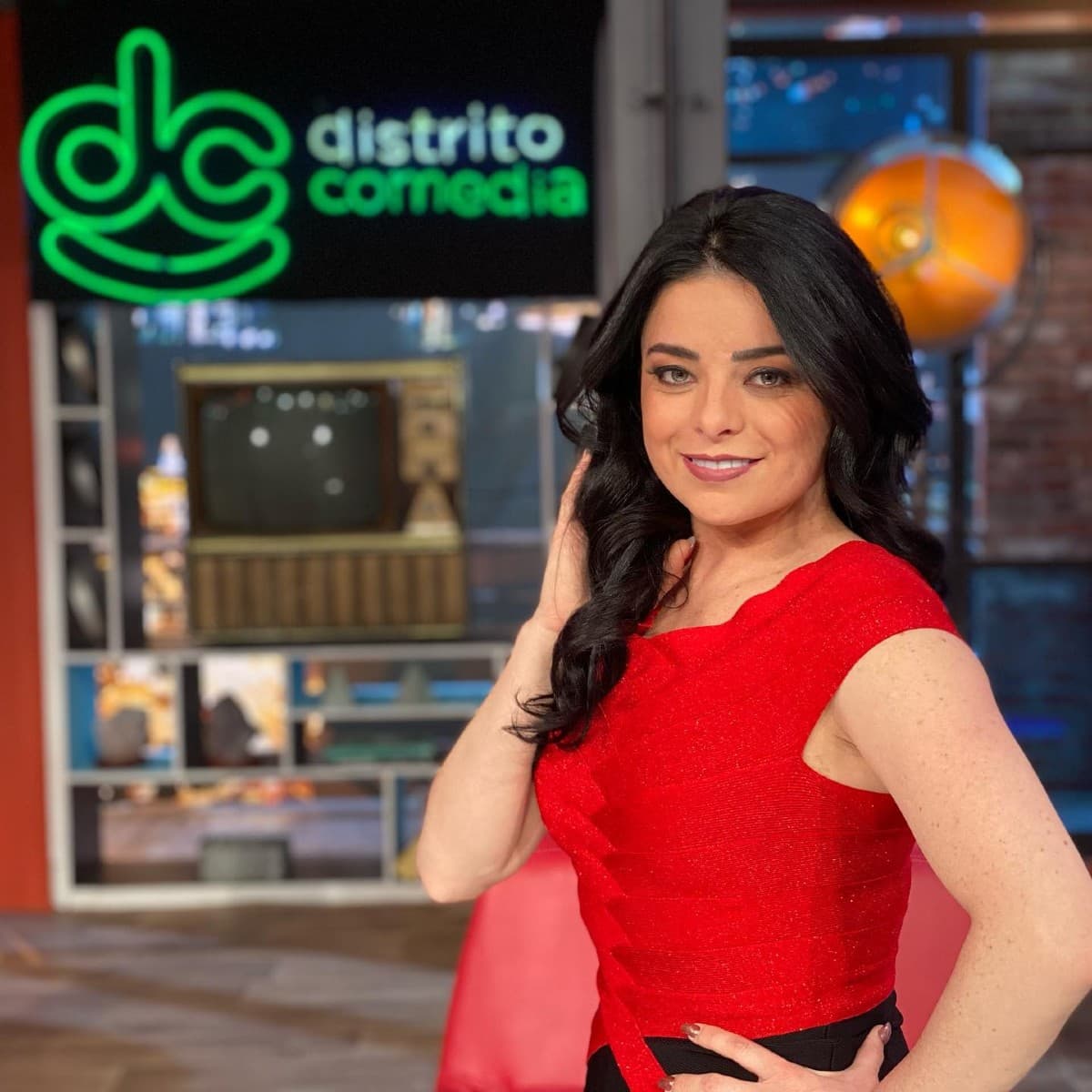 Violeta Isfel dice lo que sufrió al devolver anillo de compromiso a actor
