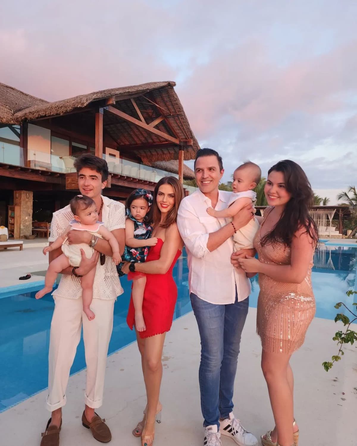 Claudia Álvarez y su familia están de luto; se despiden con mensajes