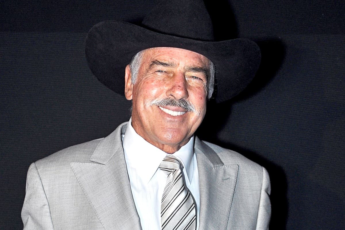 'Hijo' de Andrés García le hace inesperada petición sobre la herencia