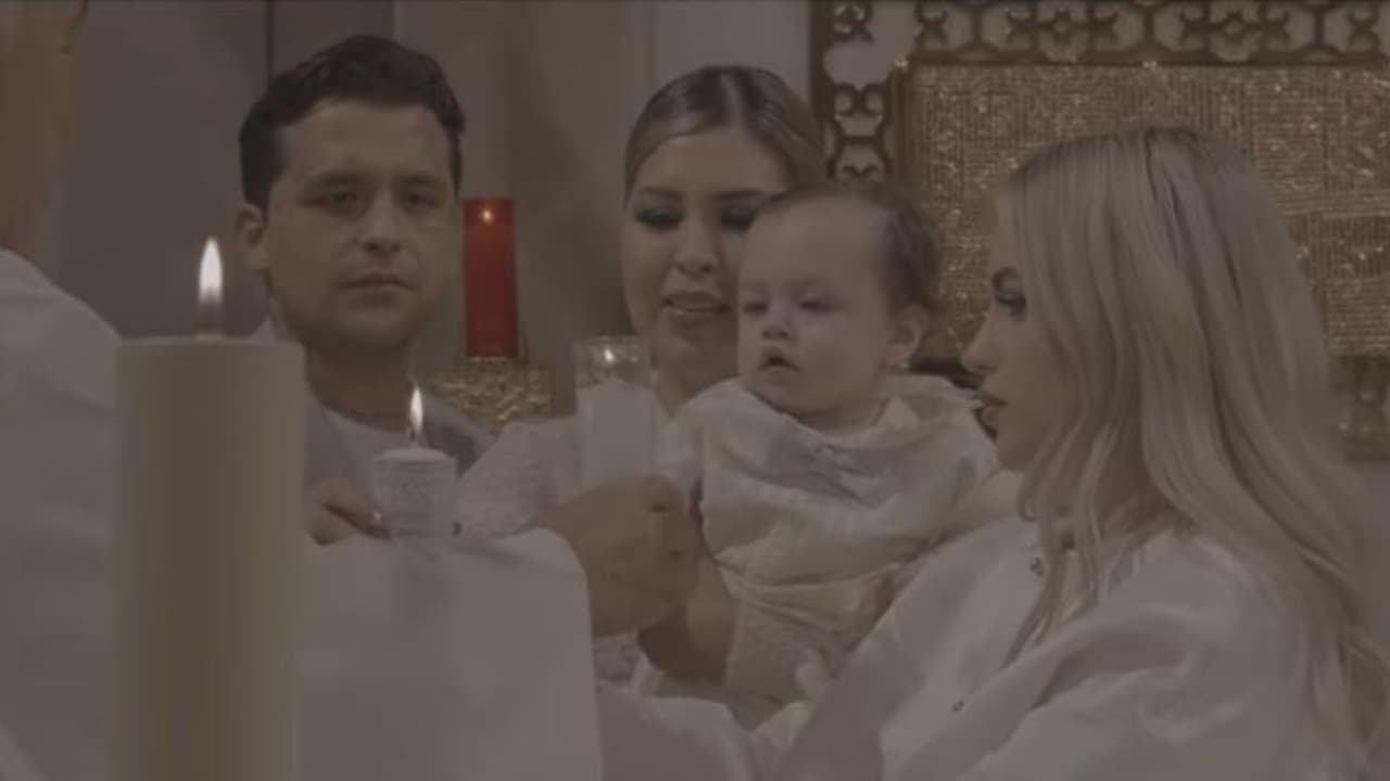 Nodal en el bautizo de su sobrino.
