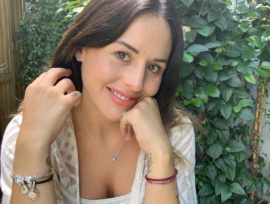 Zuria Vega reveló que a un mes del nacimiento de su hijo Luka, está a dos kilos de su peso ideal e incluso compartió fotografías de su cambio en redes sociales