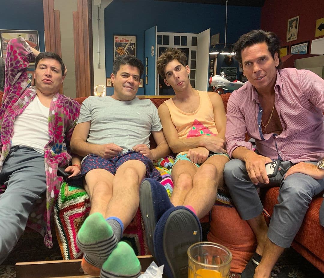 Esta fue la primera escena que filmaron a principios de agosto, junto a Roberto Palazuelos, quien regresa en su papel como primo de 'Paco'.