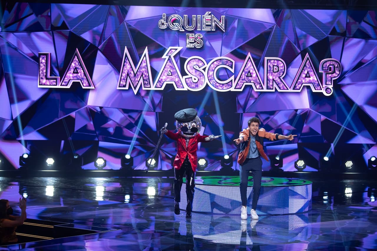 En este programa, el simpático personaje retó a Juanpa Zurita a realizar el reto de TikTok que se hizo viral con el tema ‘Blinding Lights’.