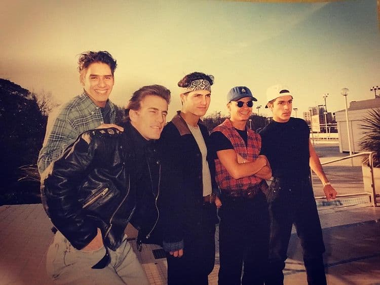 Charlie, de Magneto, impacta con drástico cambio a sus 50 años; luce irreconocible