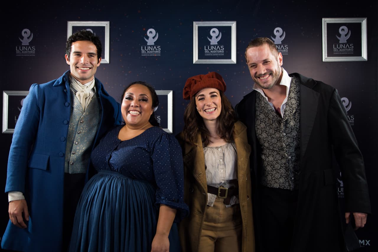 Se presentó como parte de las variedades el elenco de Les Miserables.