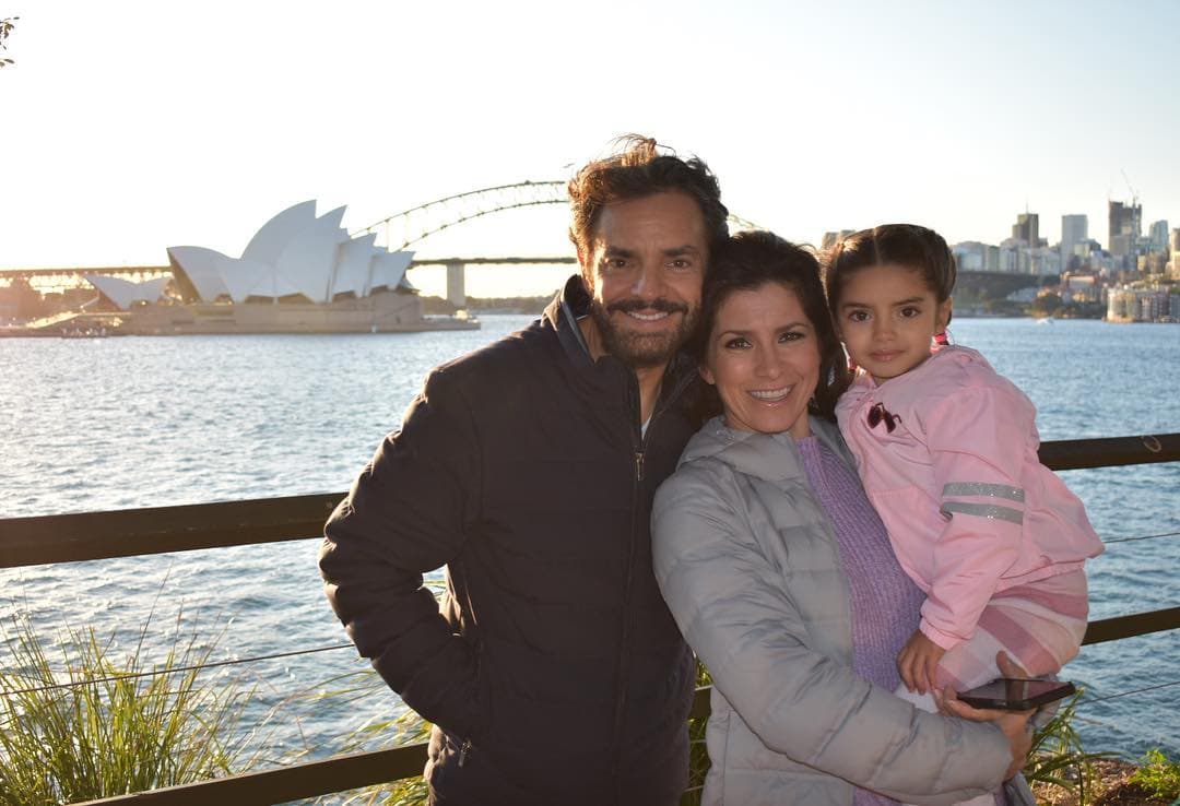 Eugenio Derbez, Alessandra Rosaldo y su hija están viviendo en Australia