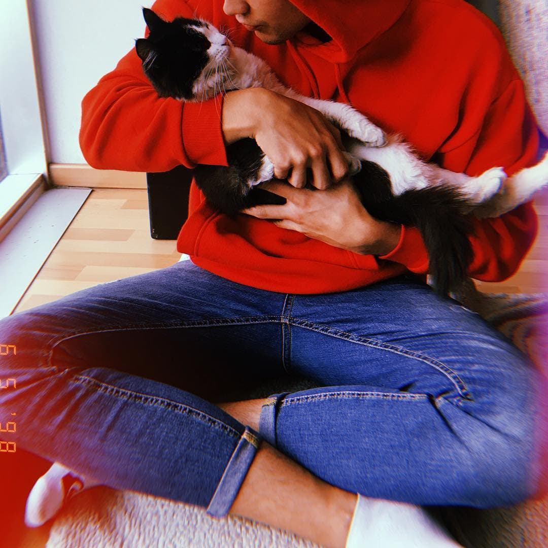 Ama con locura a su compañero de casa: Bernardo Flores.