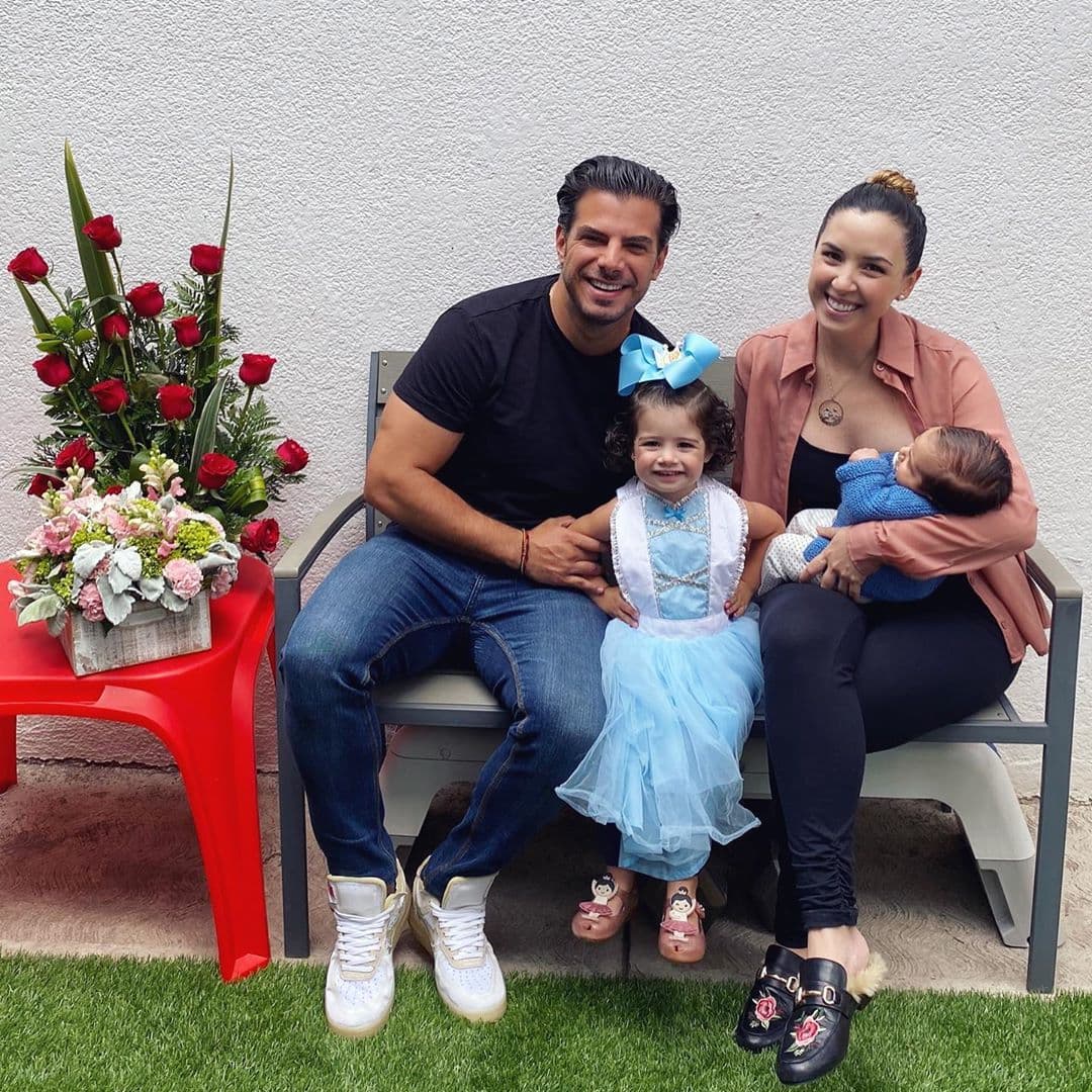 “Nuestra primera salida en esta pandemia y fue increíble”, precisó la actriz, quien actualmente está en la pantalla chica gracias a la retransmisión de ‘Soy tu Dueña’.