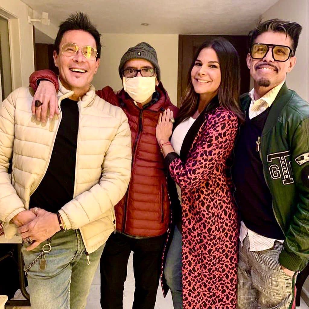 “Gracias a Dios por esta nueva oportunidad”, compartió en otra publicación, donde también pareció junto a Vielka Valenzuela.