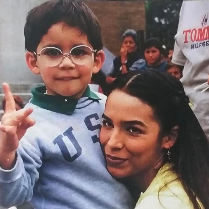 Biby Gaytán y su hijo Eduardo