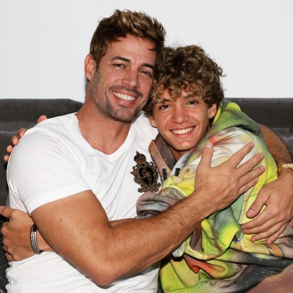 Sin lugar a dudas, William Levy heredó toda su atractivo a su hijo Christopher, quien desde que era pequeño era el clon del cubano y ahora convertido en un adolescente es igual de galán que el actor.